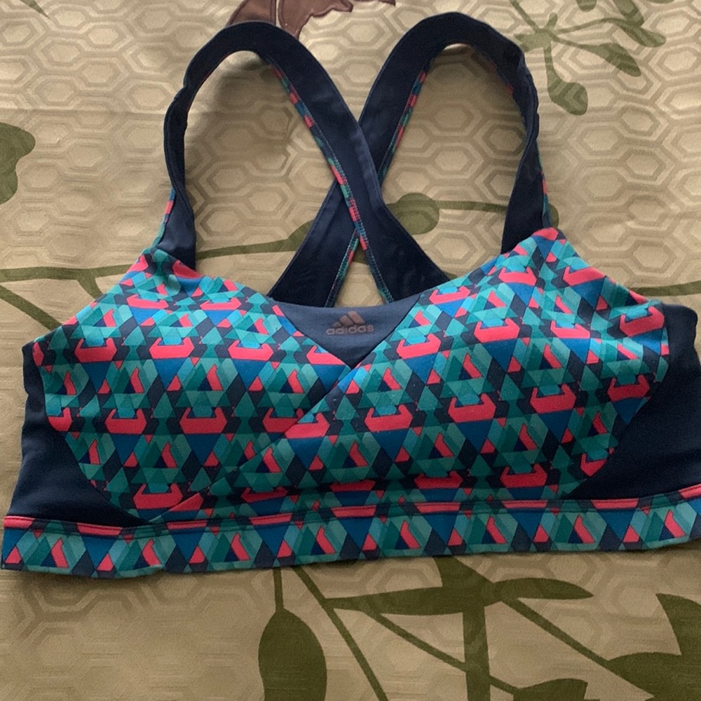 Sports Bra Very good condition with NON removable padding